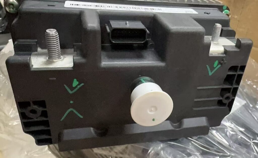 LR137929 BECM Battery Defender 110 6